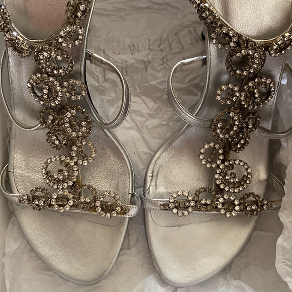Stuart Weitzman Brillag Swarovski Jewel T Strap Evening Sandals - Picture 17 of 17